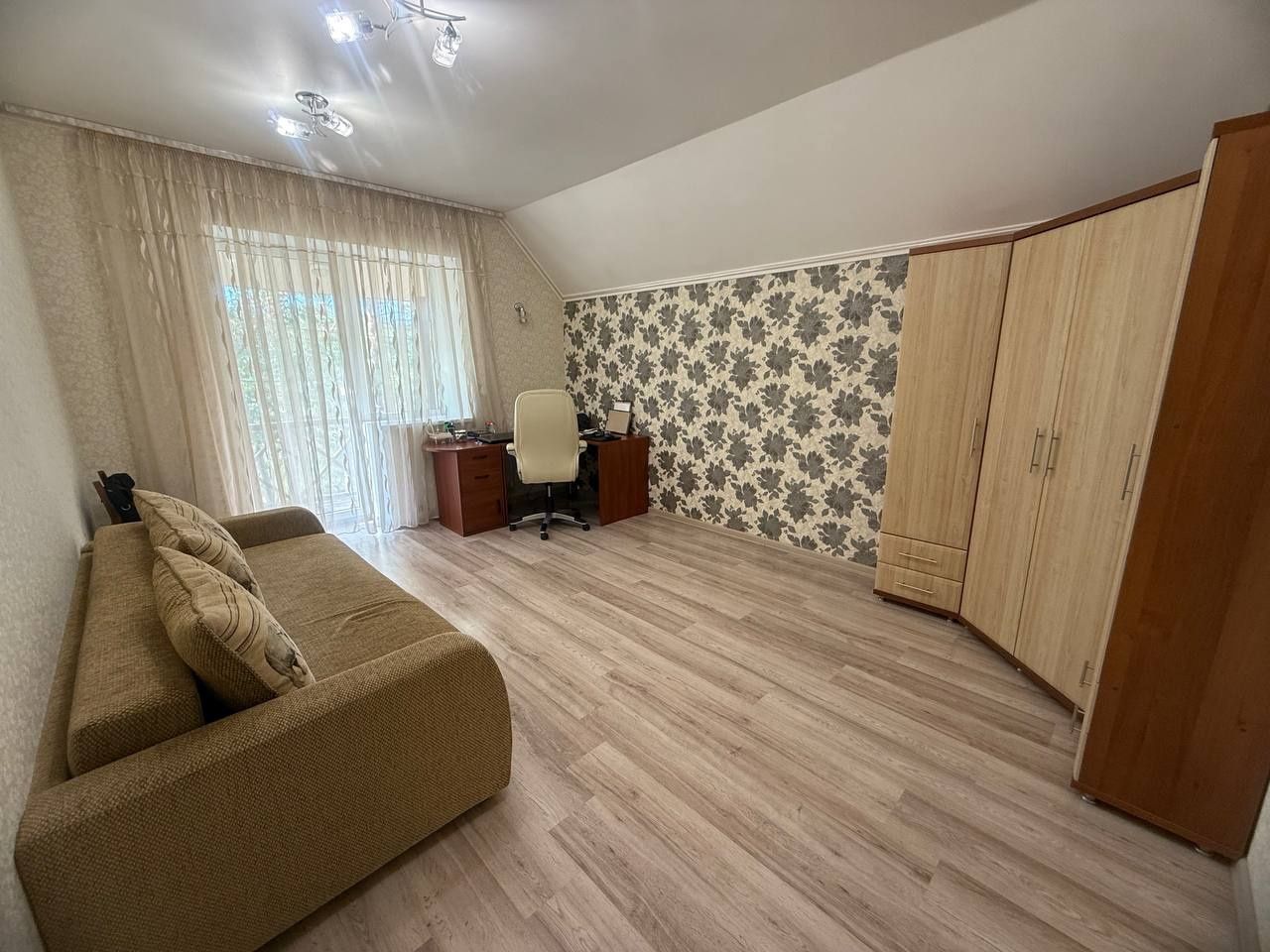 Продам дом в лесу. Песчанка . 223м2