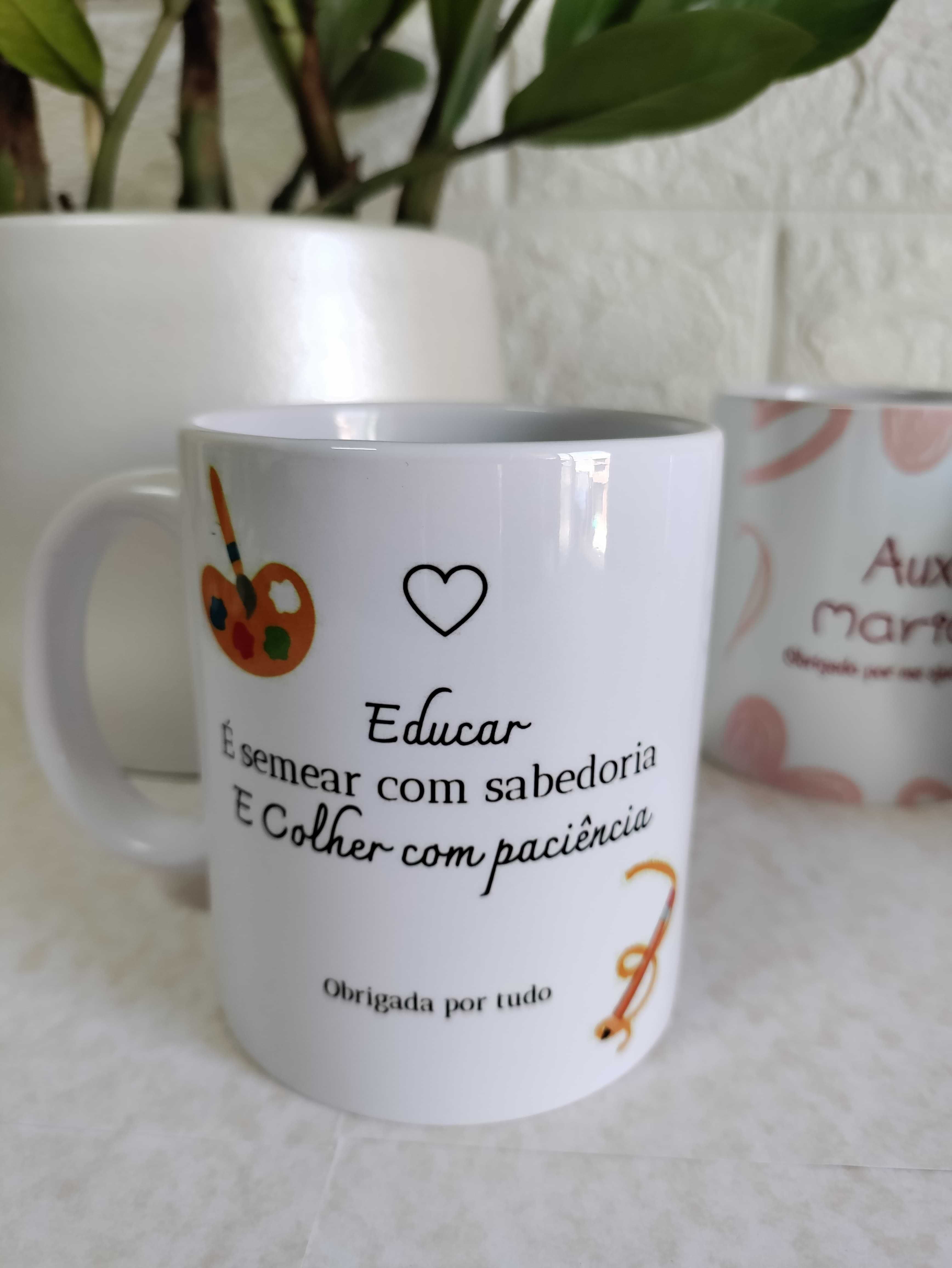 Canecas para auxiliar, educadora e professora