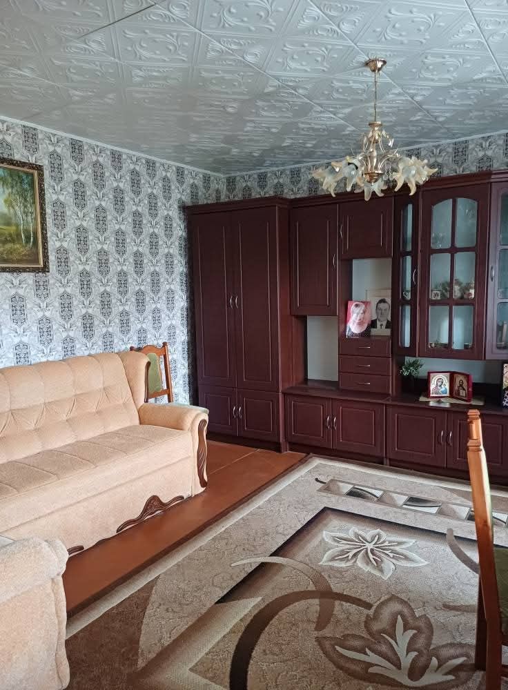 М. Новоселиця.Продається будинок