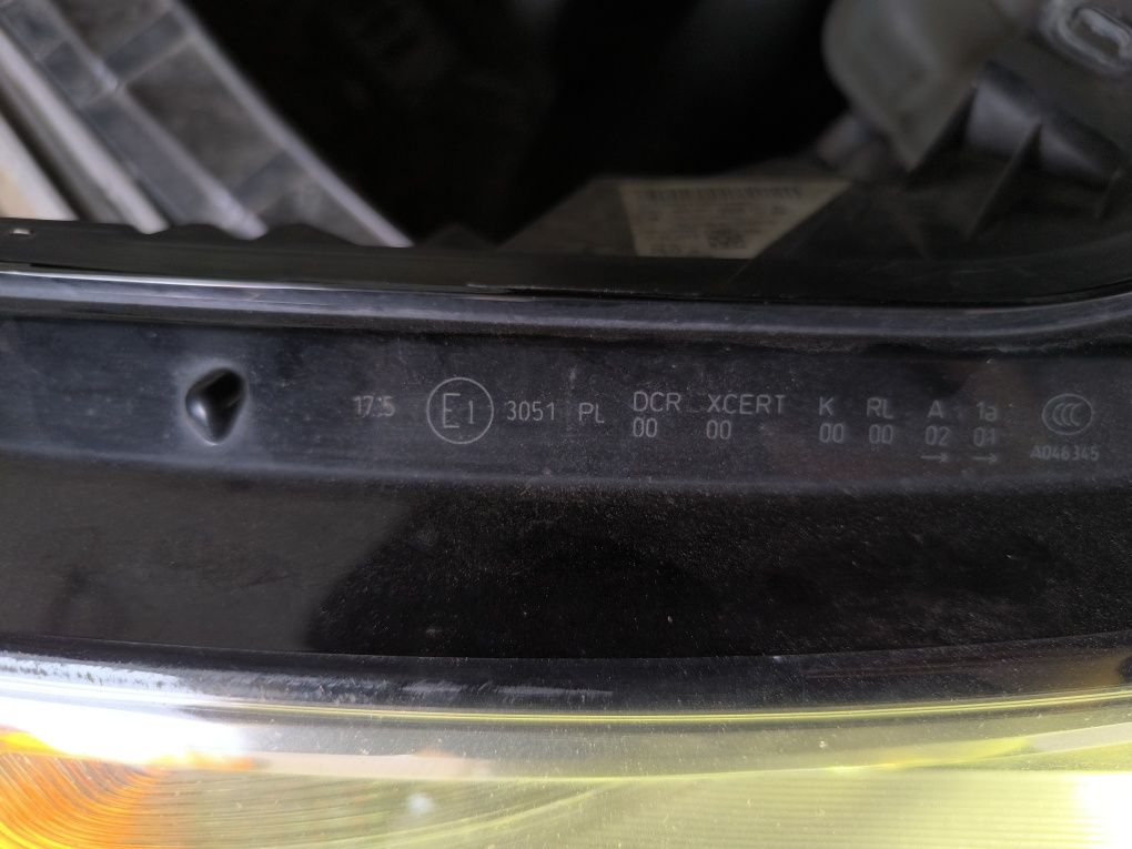 Reflektor Lampa lewa Bixenon skrętny a6c7 europa