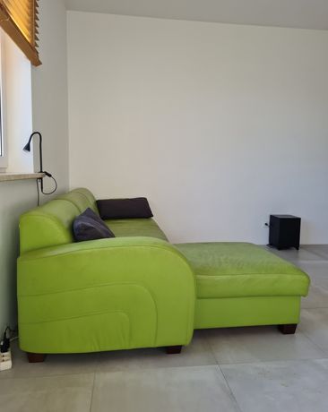 Zielona sofa z Zielonej Białołęki