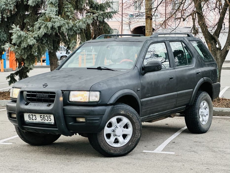 Продам Опель Фронтера 2.2 TDI 4x4 на отличном ходу Срочно !