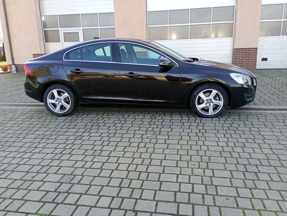 Volvo S60 II 2.0 163 km