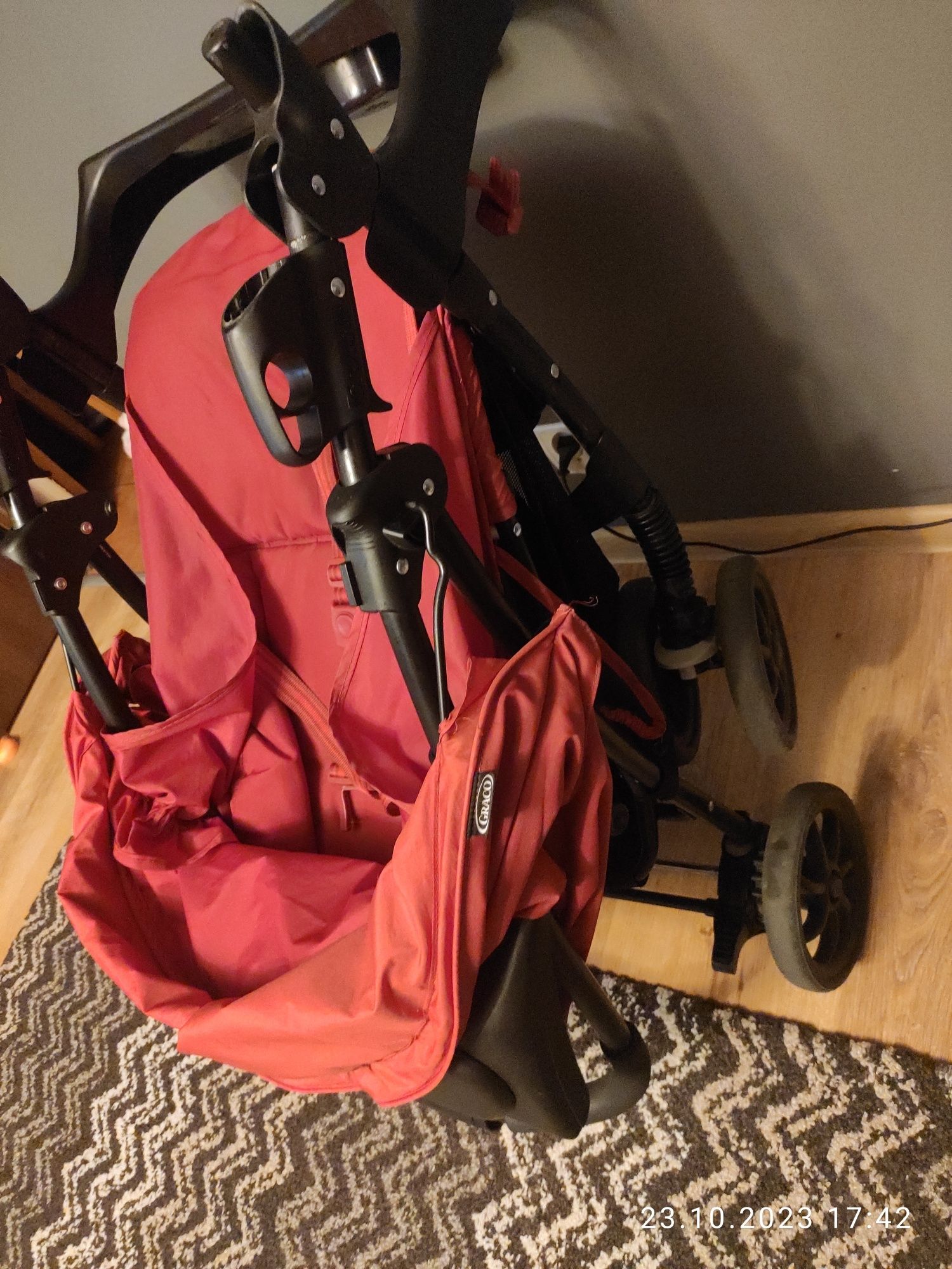 Sprzedam wózek Graco Mirage spacerówka