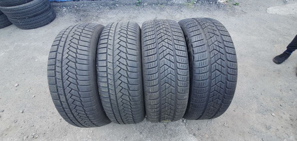 Зимові шини 235 60 R18 Continental TS850P, Pirelli Scorpion Winter