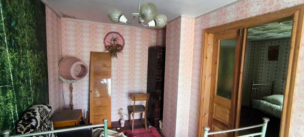 Дачний будинок з землею