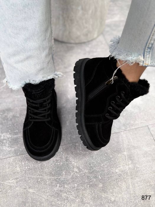 Жіночі шкіряні зимові черевики в кольорах