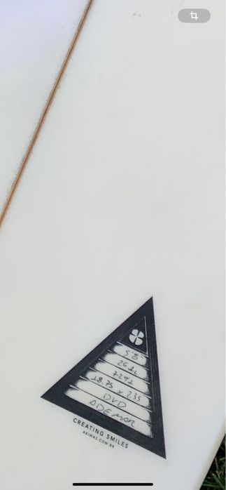 Prancha Surf Akiwas DVD 5’8/18’75/2,35 26.1L