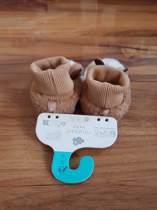 Kapcie ze skarpetowym ściągaczem reniferki renifery  6-9 rozmiar 18