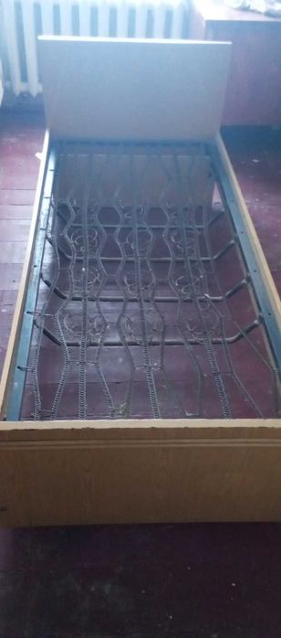 продам ліжко односпальне