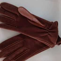 Luvas de senhora de cor castanha em pele/cabedal
