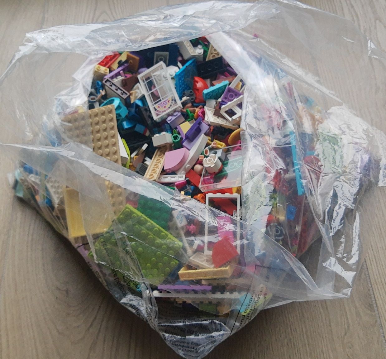 Klocki LEGO kilka zestawów 2,7 kg