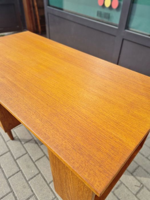 Biurko tekowe,wolnostojące,skandynawski design,Norwegia lata 60,Mid-c