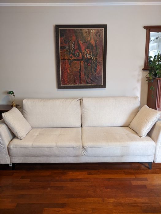 Kanapa z funkcją spania. Materiał plamoodporny.