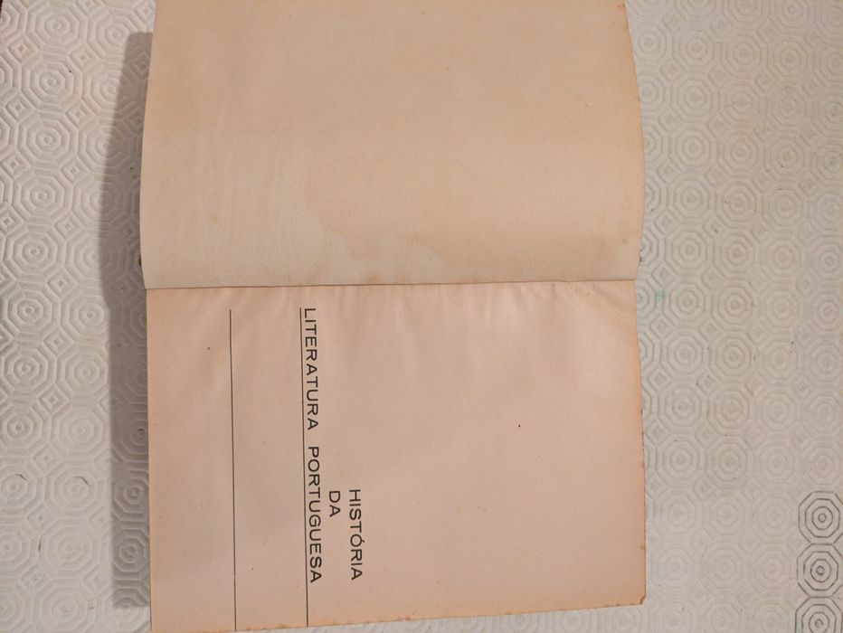 História da literatura portuguesa de António José Saraiva e Oscar Lope