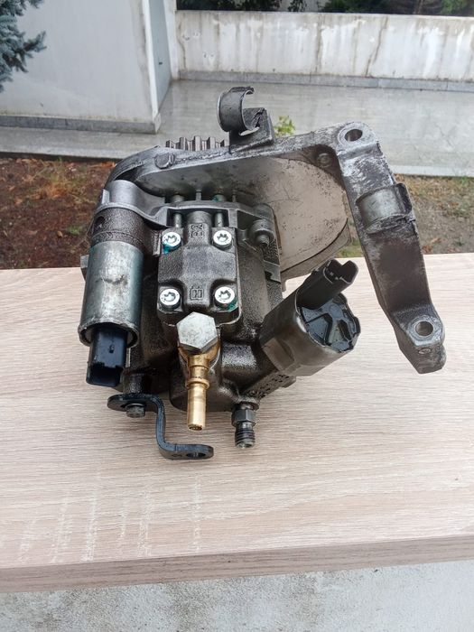 Vendo injetores e bomba de gasóleo