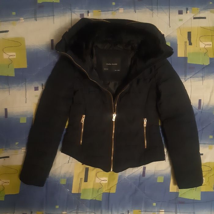 Продам куртку женскую