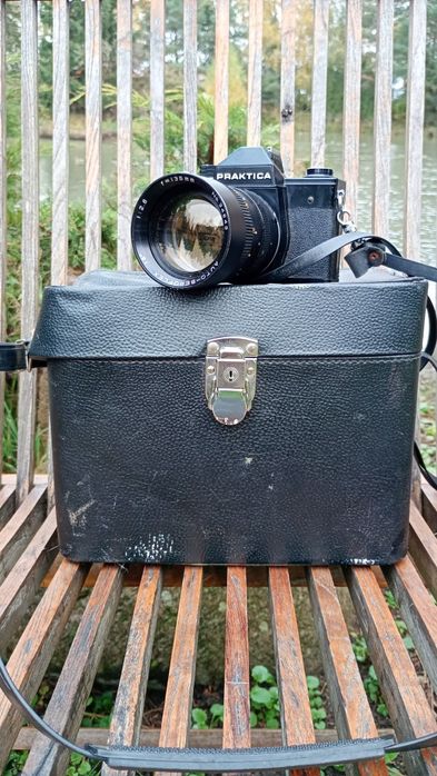 Aparat analogowy Praktica plus obiektyw i torba