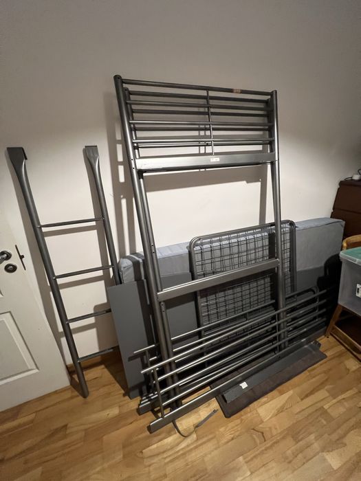 Łóżko piętrowe z biurkiem Ikea SVARTA