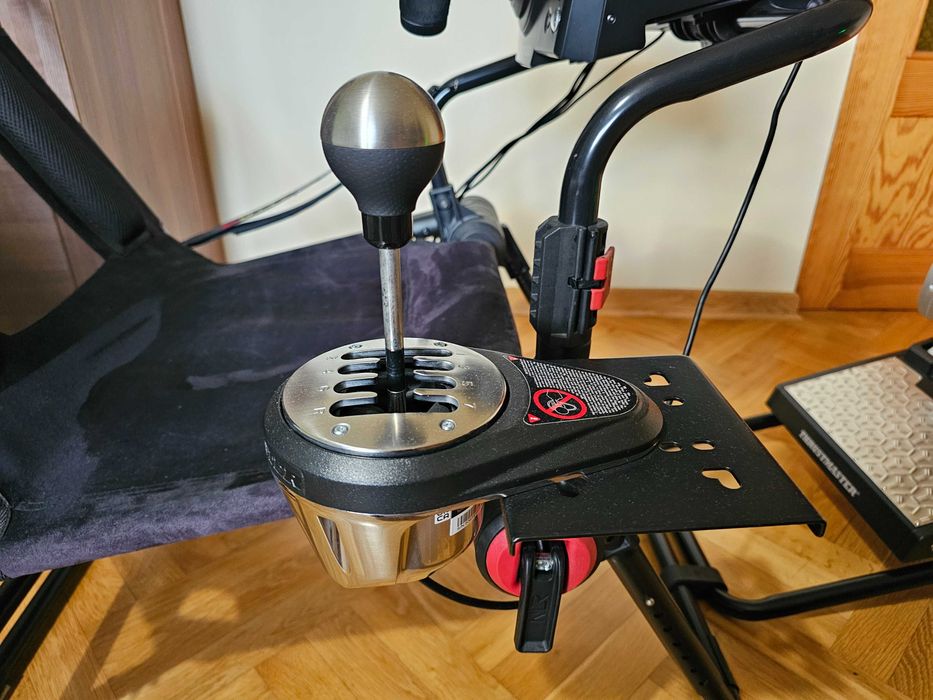 Thrustmaster TS-XW + T-LCM + TH8A
