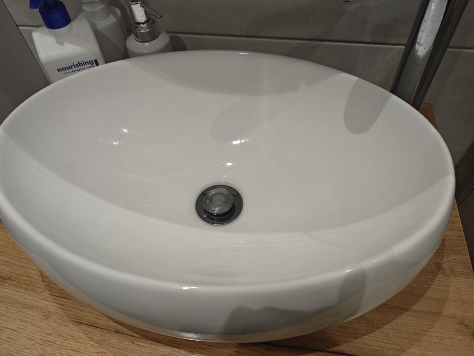 Umywalka nablatowa z baterią, stan BDB