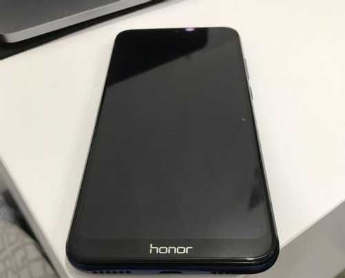 Телефон Huawei Honor 8A 2/32GB