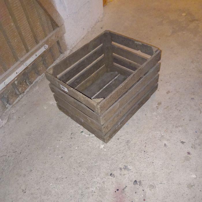 Drewniane skrzynki na warzywa kwiaty