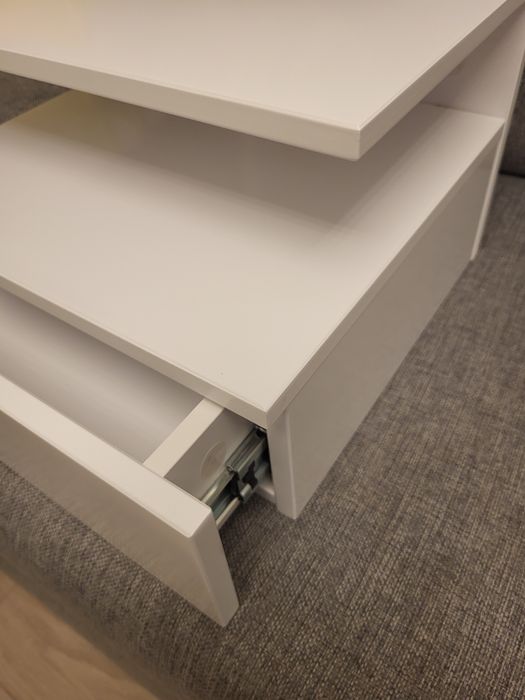 szafki nocne do powieszenia