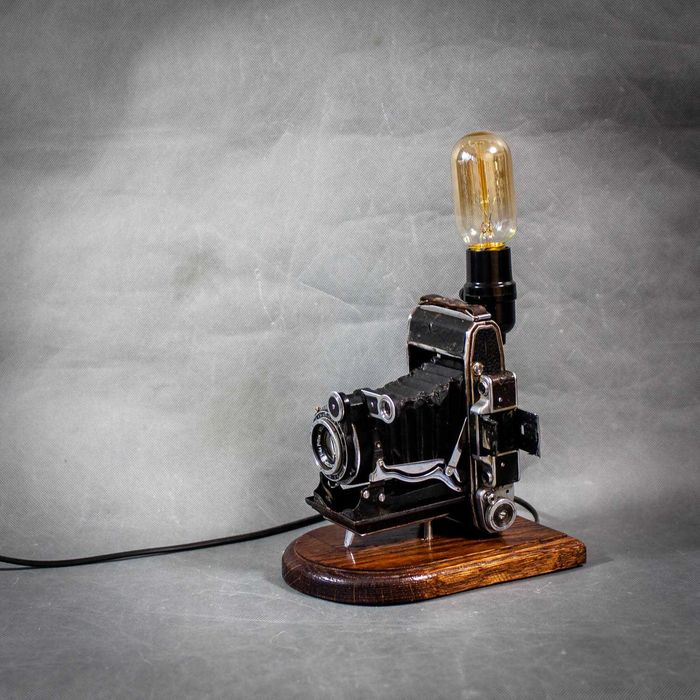 Раритетный 1950 годов,  фотоаппарат Москва-2 с лампой Эдиссона.