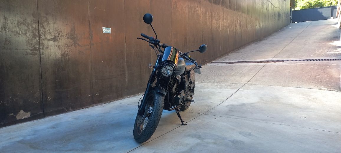 Bullit Bluroc V-Twin 250cc