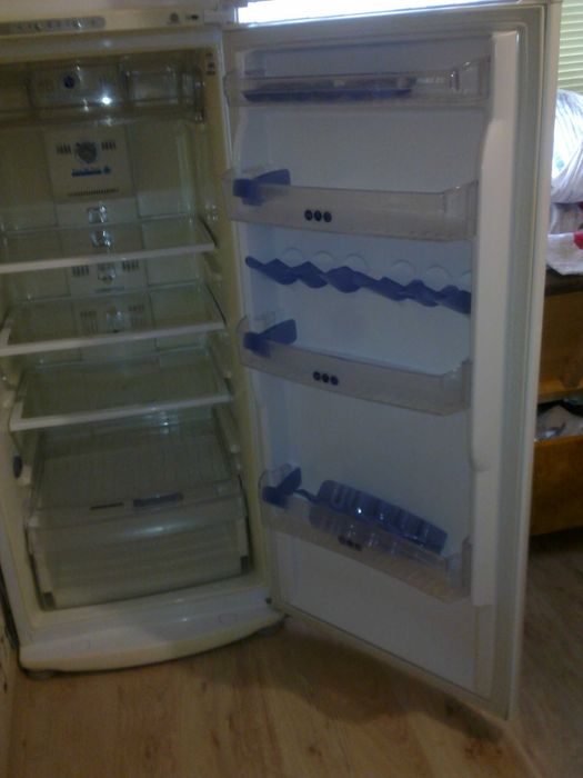 Холодильник Whirlpool ARC4020 Class T