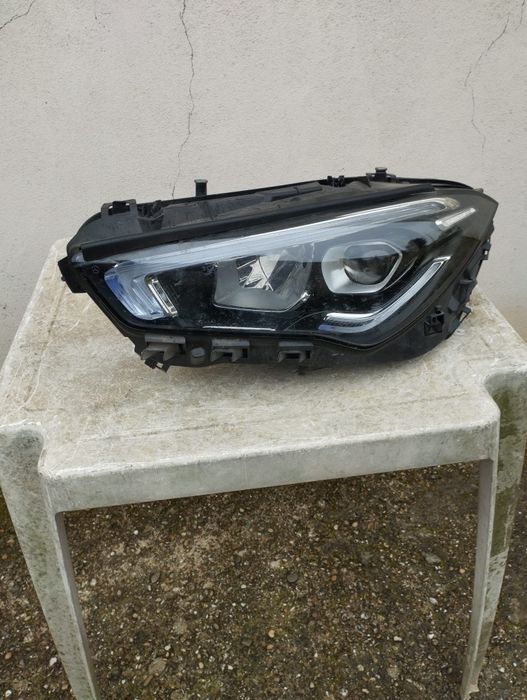 Mercedes CLA led