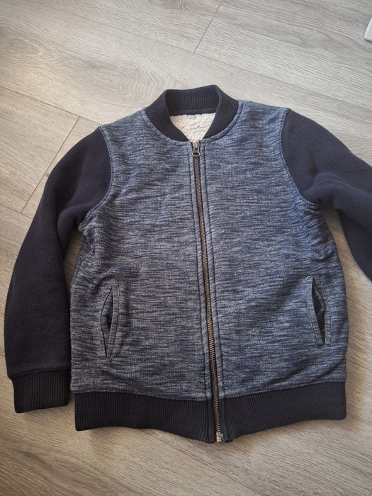 Ciepła bluza chłopięca rozmiar 128