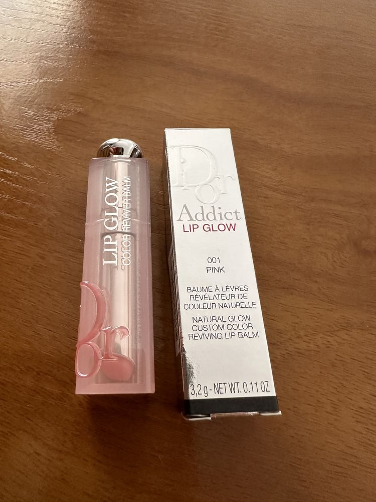 Помада Dior addict lip glow 001.