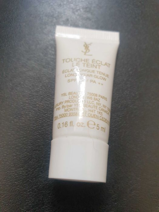 YSL Touche Eclat Le Teint SPF22 podkład dla skóry wrażliwej