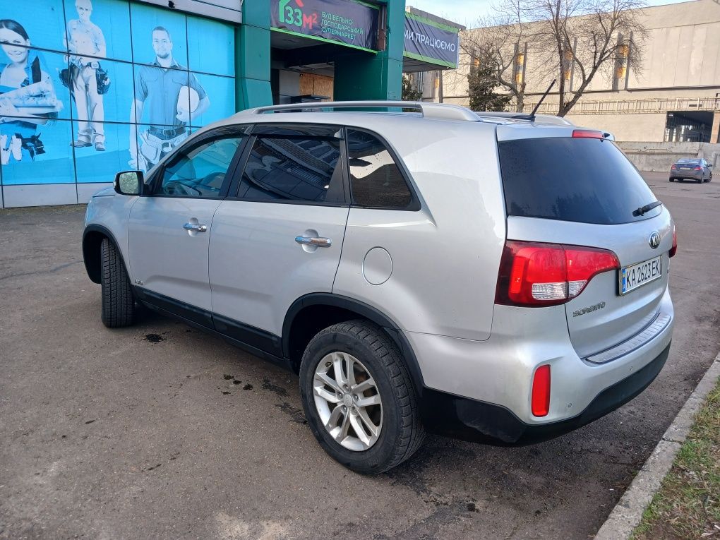 Kia Sorento  2014 2.4 Повний привід Хороший стан