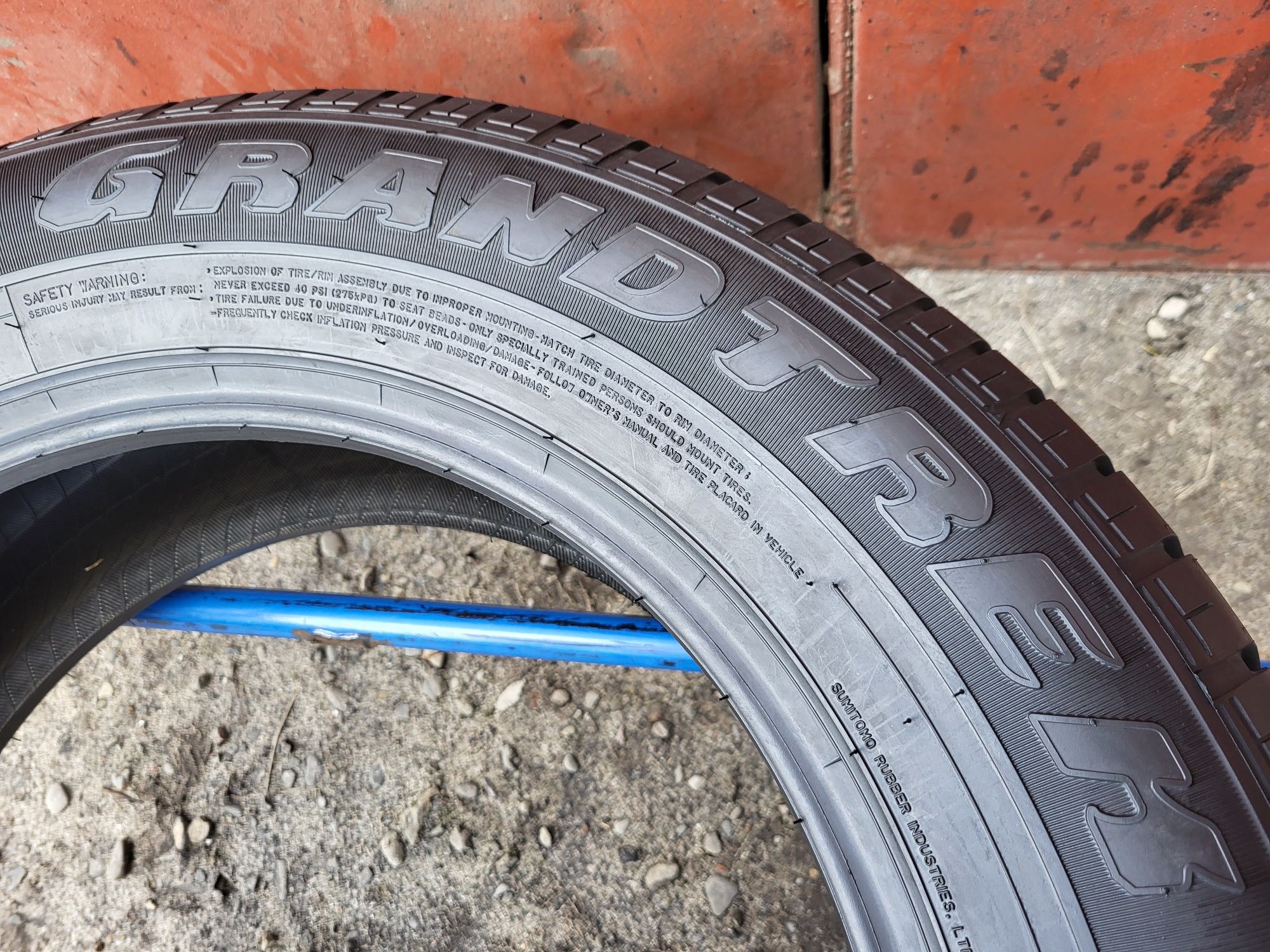 225/65/18 R18 Dunlop Gradtrek ST20 2шт ціна за 1шт шини