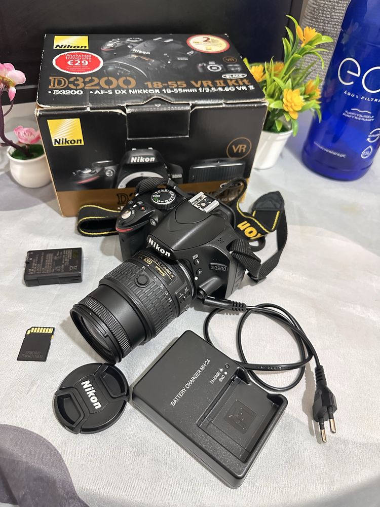 Nikon D3200 24MP com lente 18-55mm et caixa