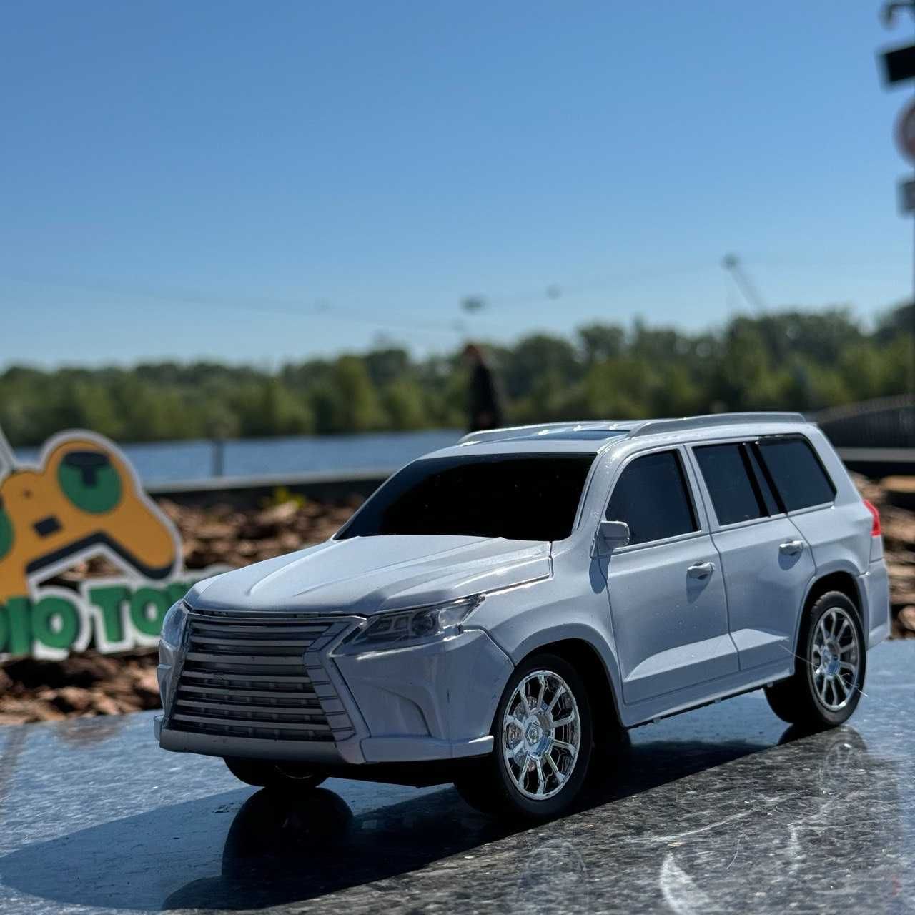 Джип на радиоуправлении Lexus LX600 Белый. Машинка на пульте