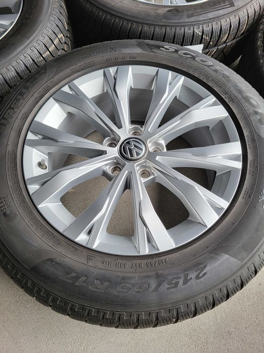 [K116] Koła zimowe 17 Cali 5x112 Pirelli 215/65/17 VW Tiguan 20r