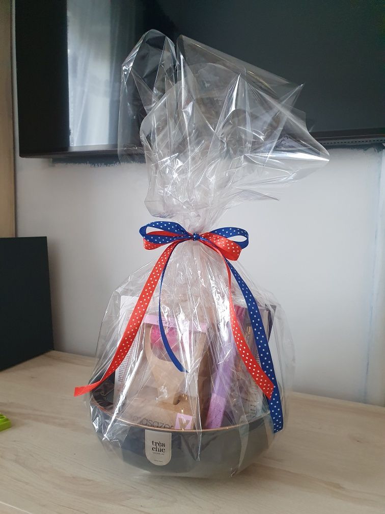 Prezent box gotowy okolicznościowy Dzień Mamy Taty Babci urodziny