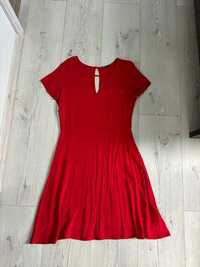 Czerwona sukienka Cropp rozm. L