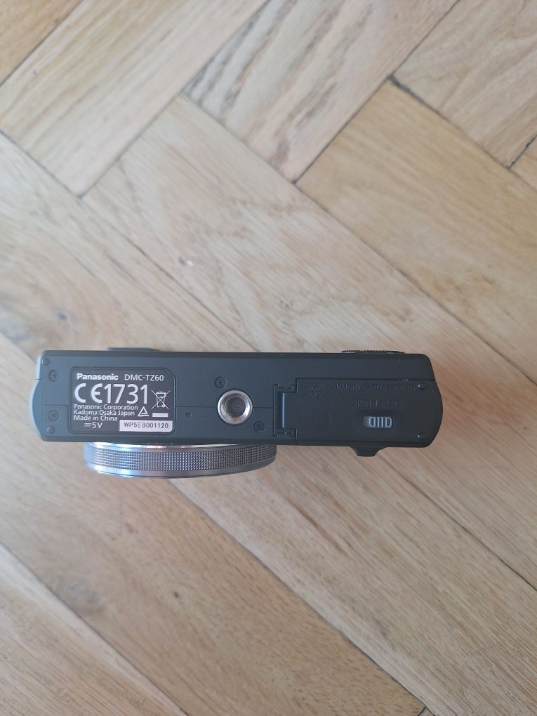 Aparat Panasonic Lumix DMC-TZ60 z WiFi i GPS