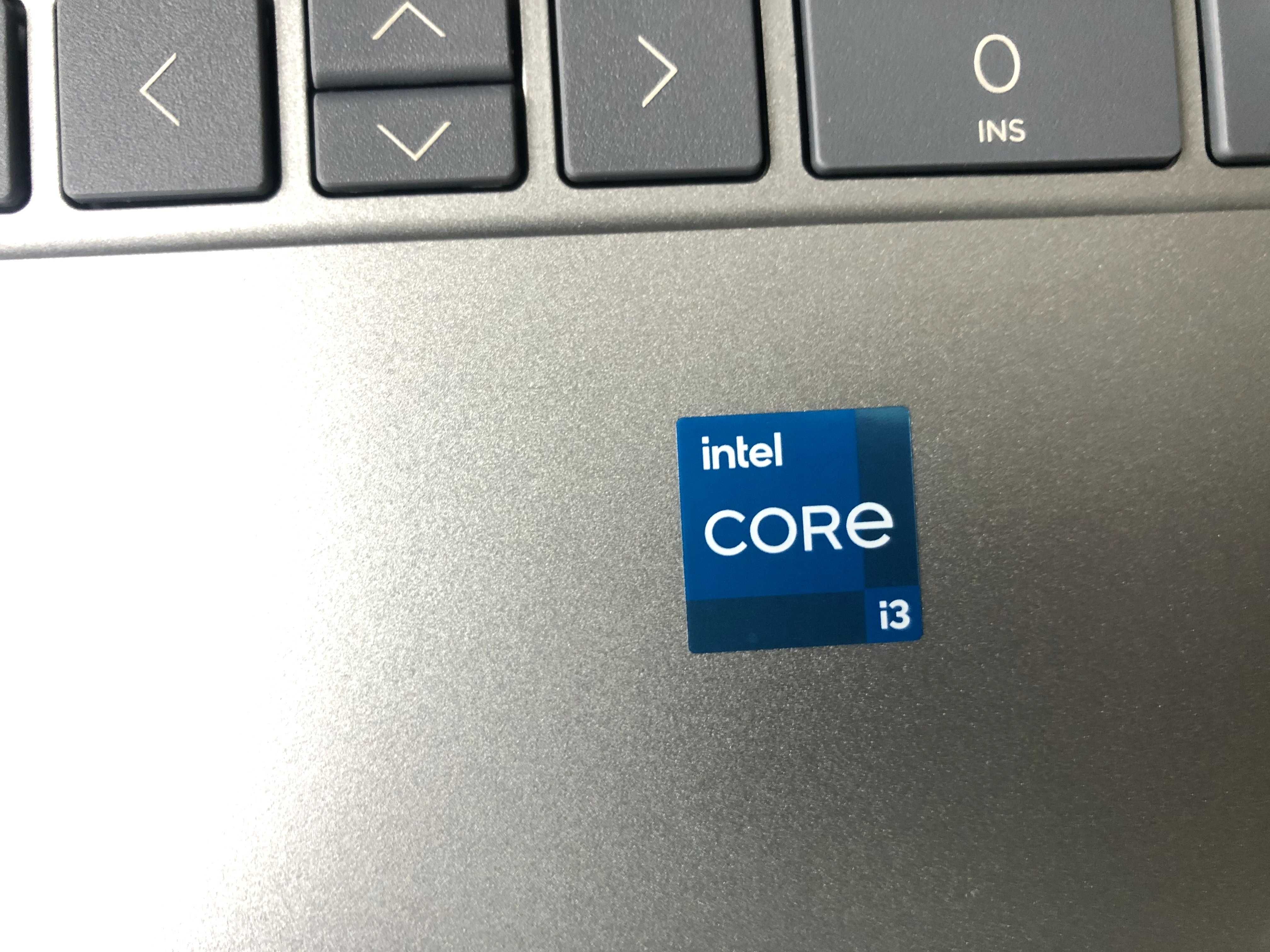 PORTÁTIL HP - Intel Core i3 - 8GB RAM - 256GB SSD - Windows 11