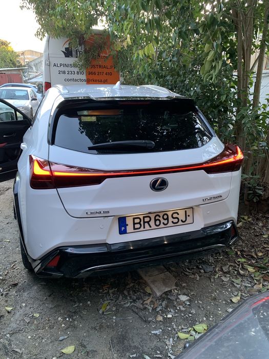 Lexus UX 250 híbrido