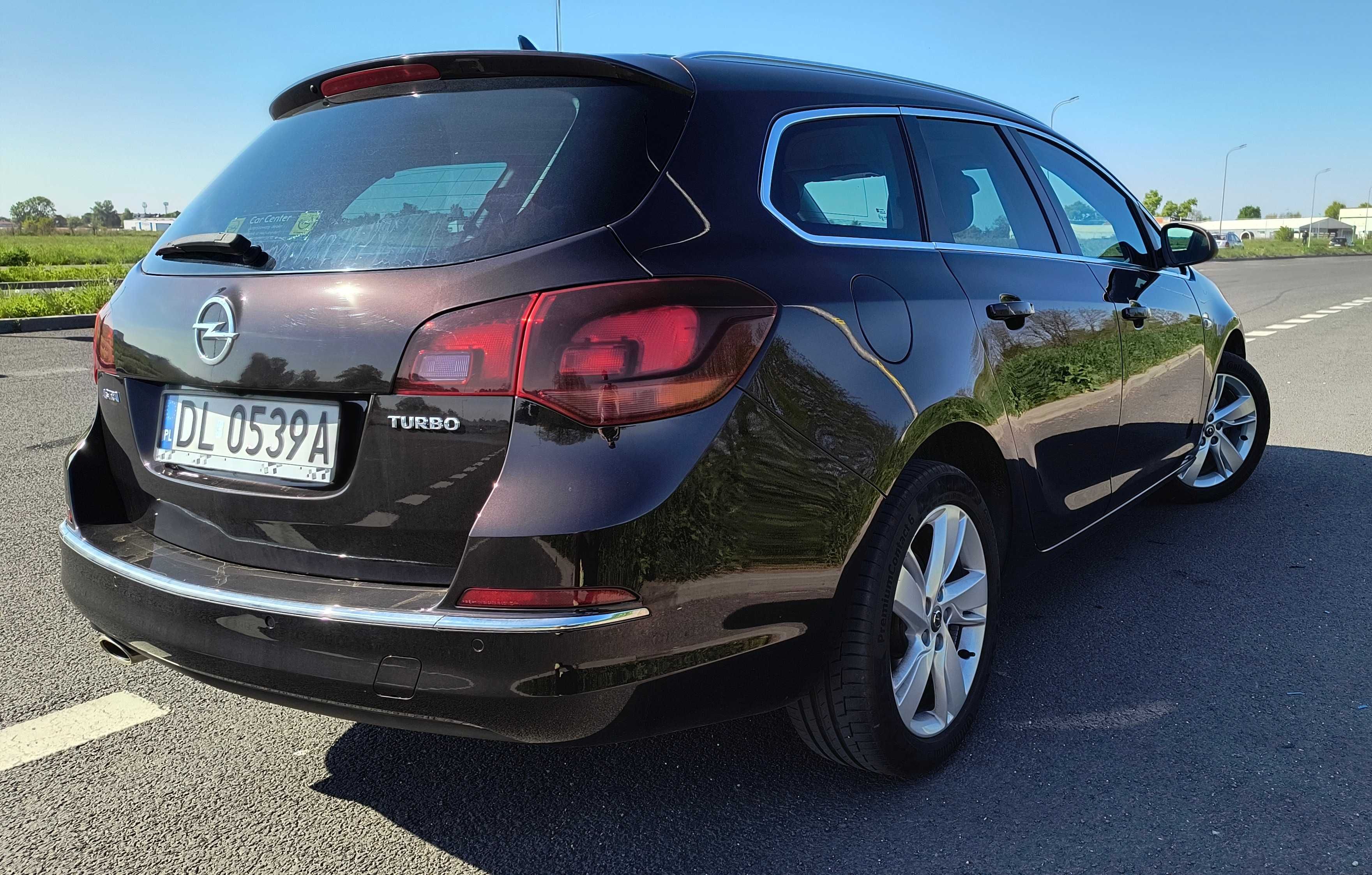 Opel Astra Sports Tourer 1,4 Turbo, 140 KM, benzyna, manual, 2013r.