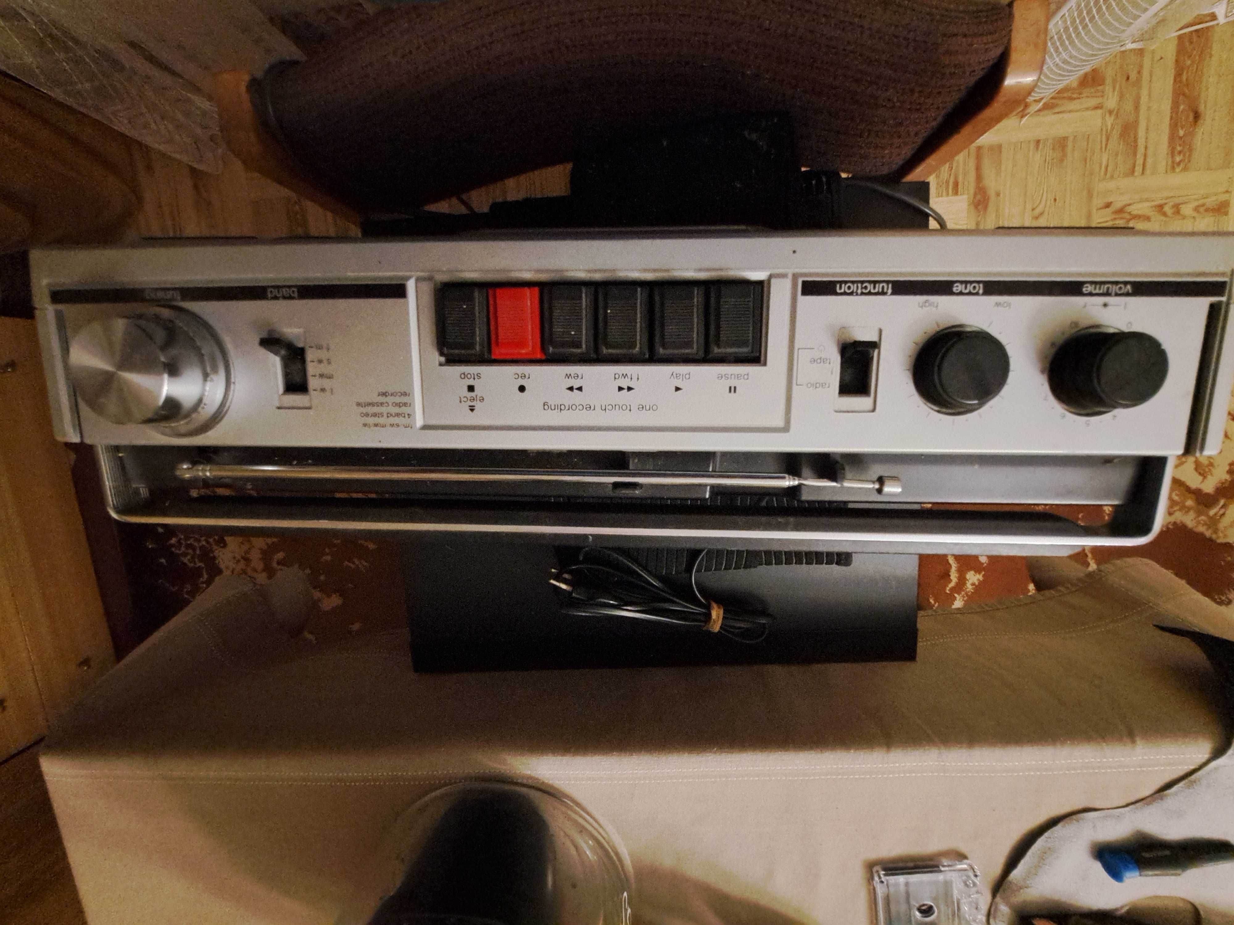 Radiomagnetofon kasetowy stereo