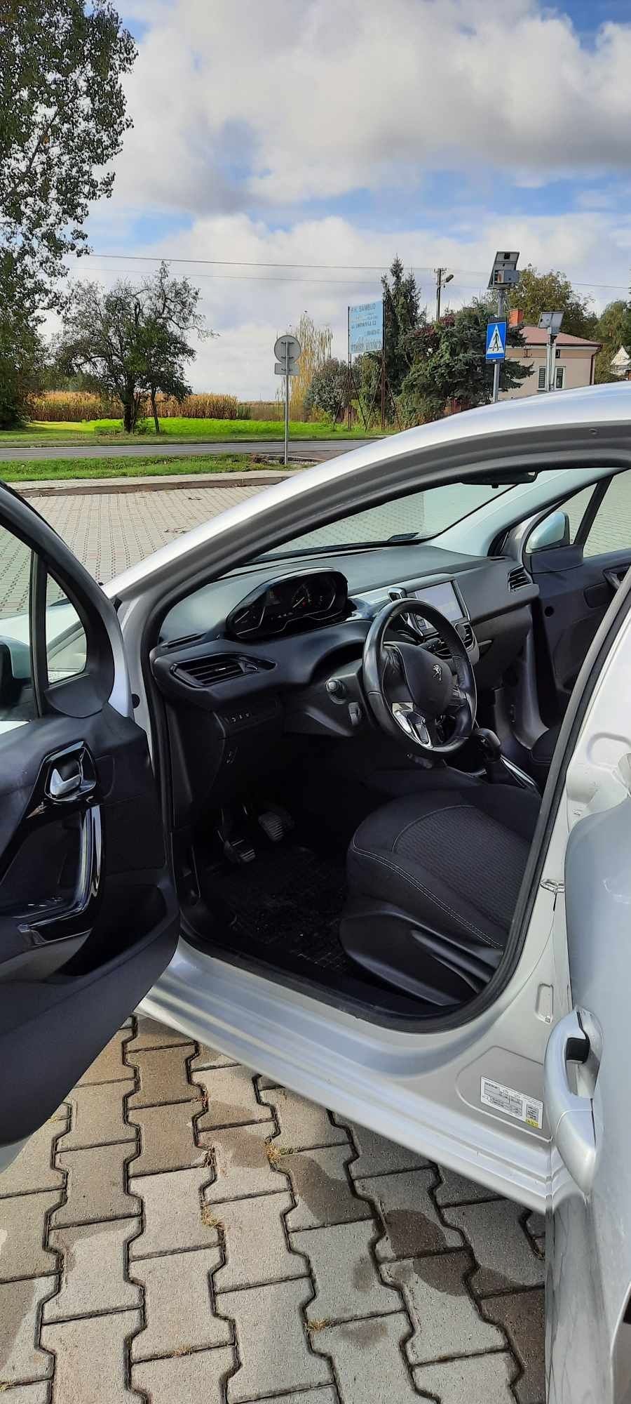 Peugeot 208 1.6HDI 2017r.
