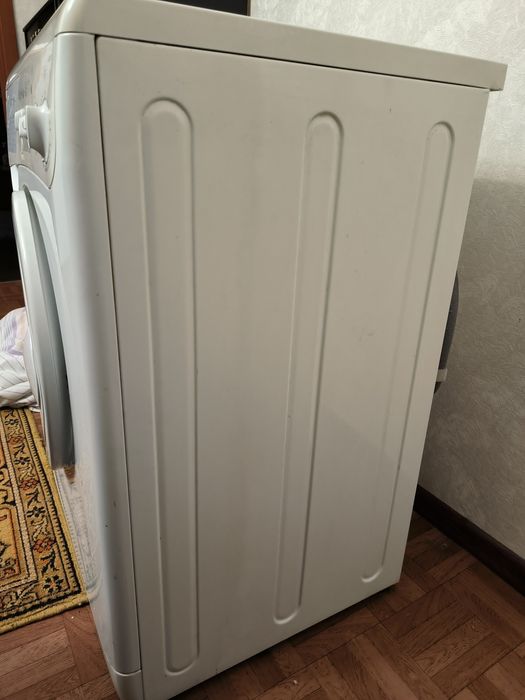 Пральна машина indesit