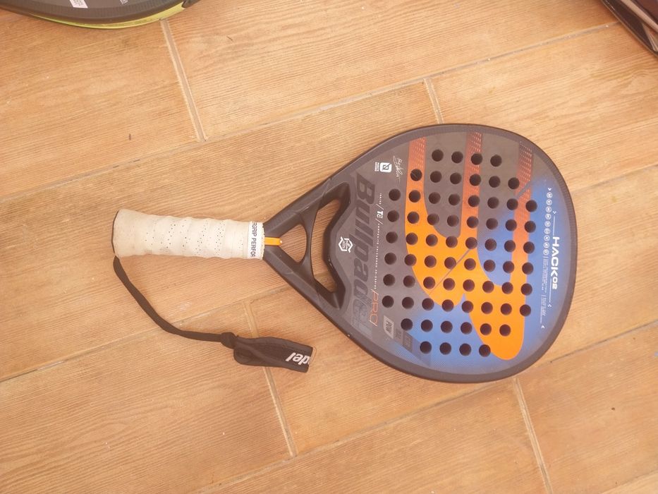 Raquete de Padel Bullpadel usada